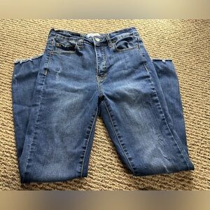 ❤️‍🔥2/$20❤️‍🔥Blue Denim Jeans- Size 5 Nature Denim